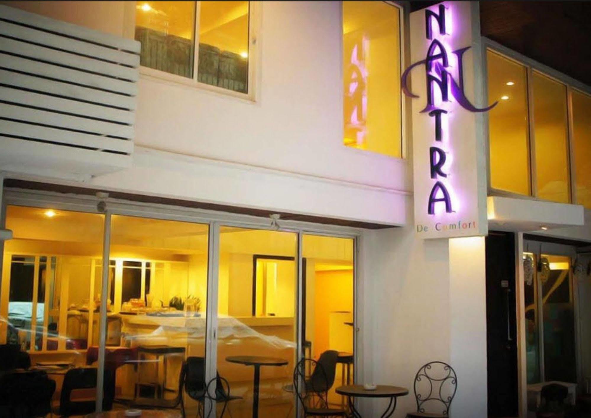 Nantra De Comfort Bangkok Buitenkant foto